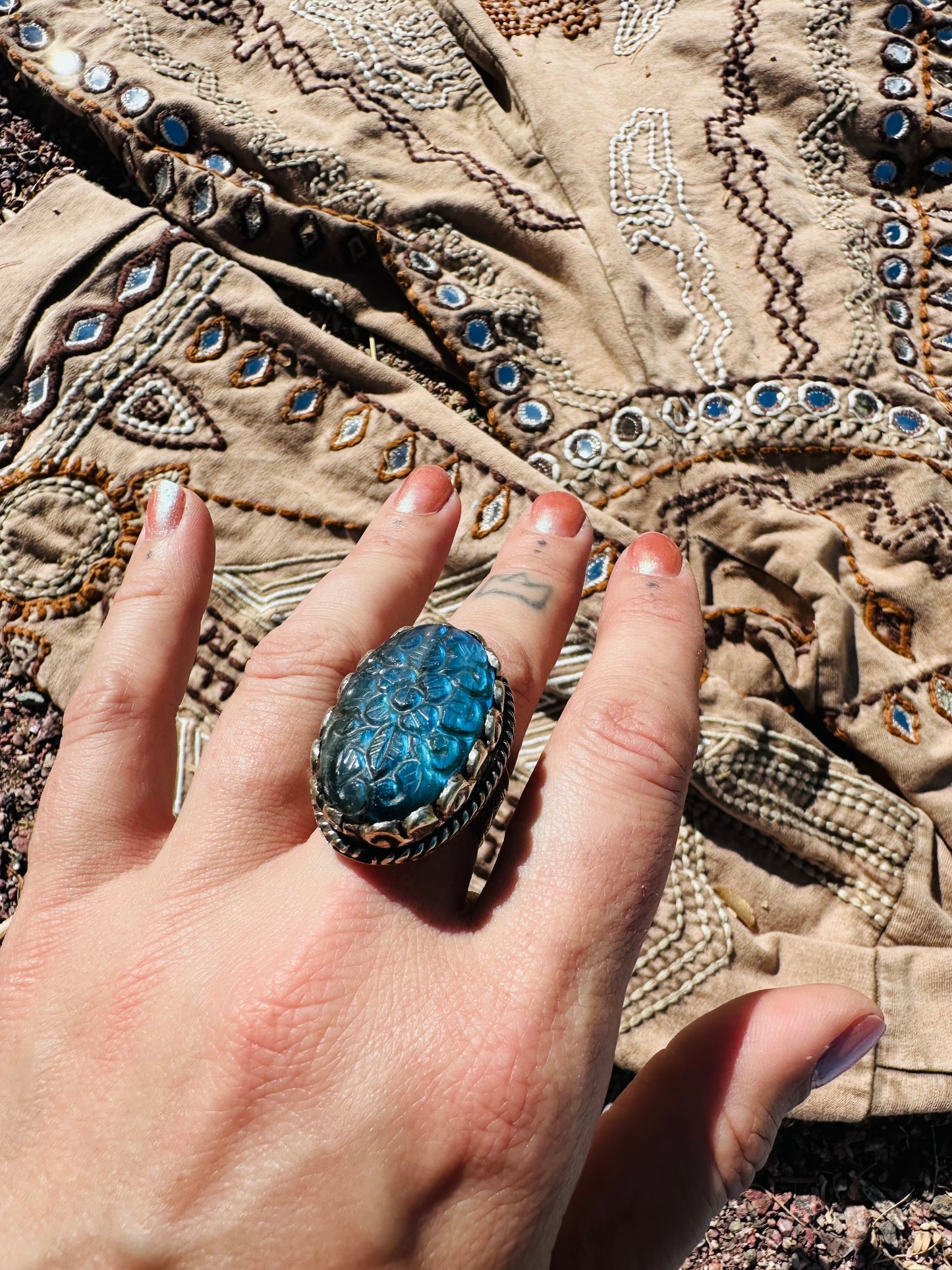 Labradorite Oval Carved Silver Ring