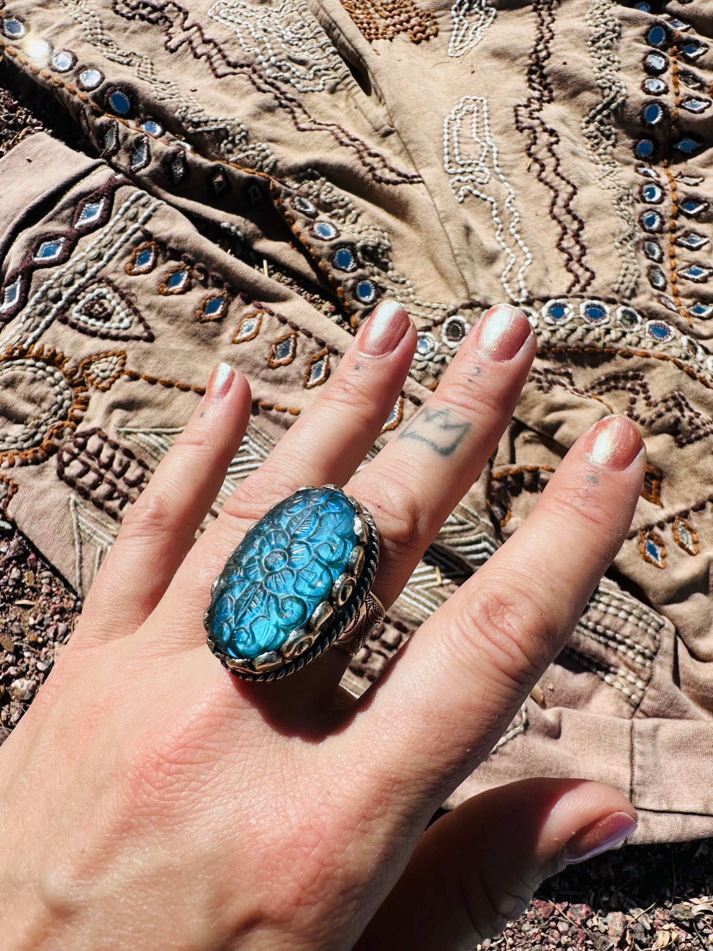 Labradorite Oval Carved Silver Ring