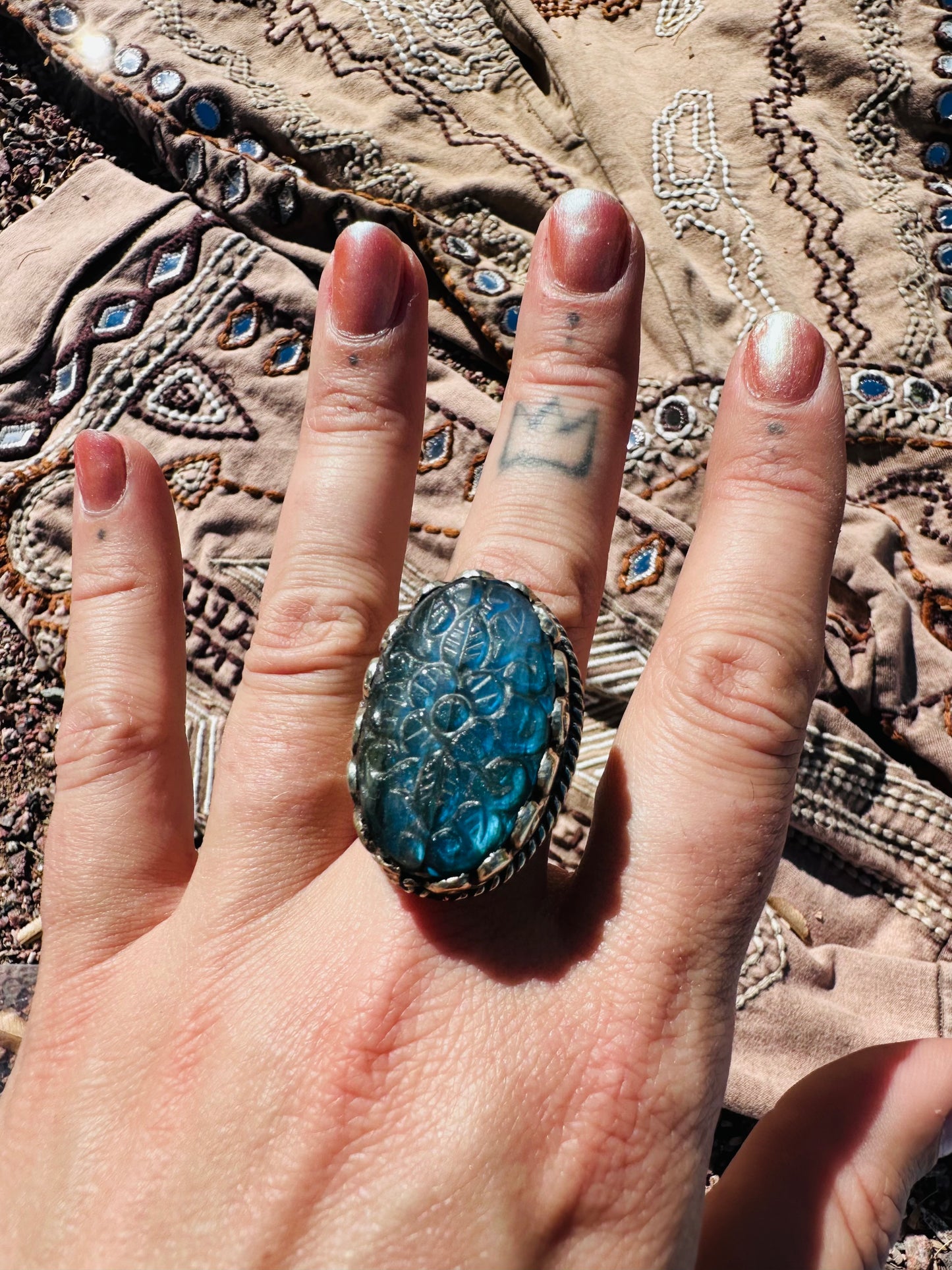 Labradorite Oval Carved Silver Ring