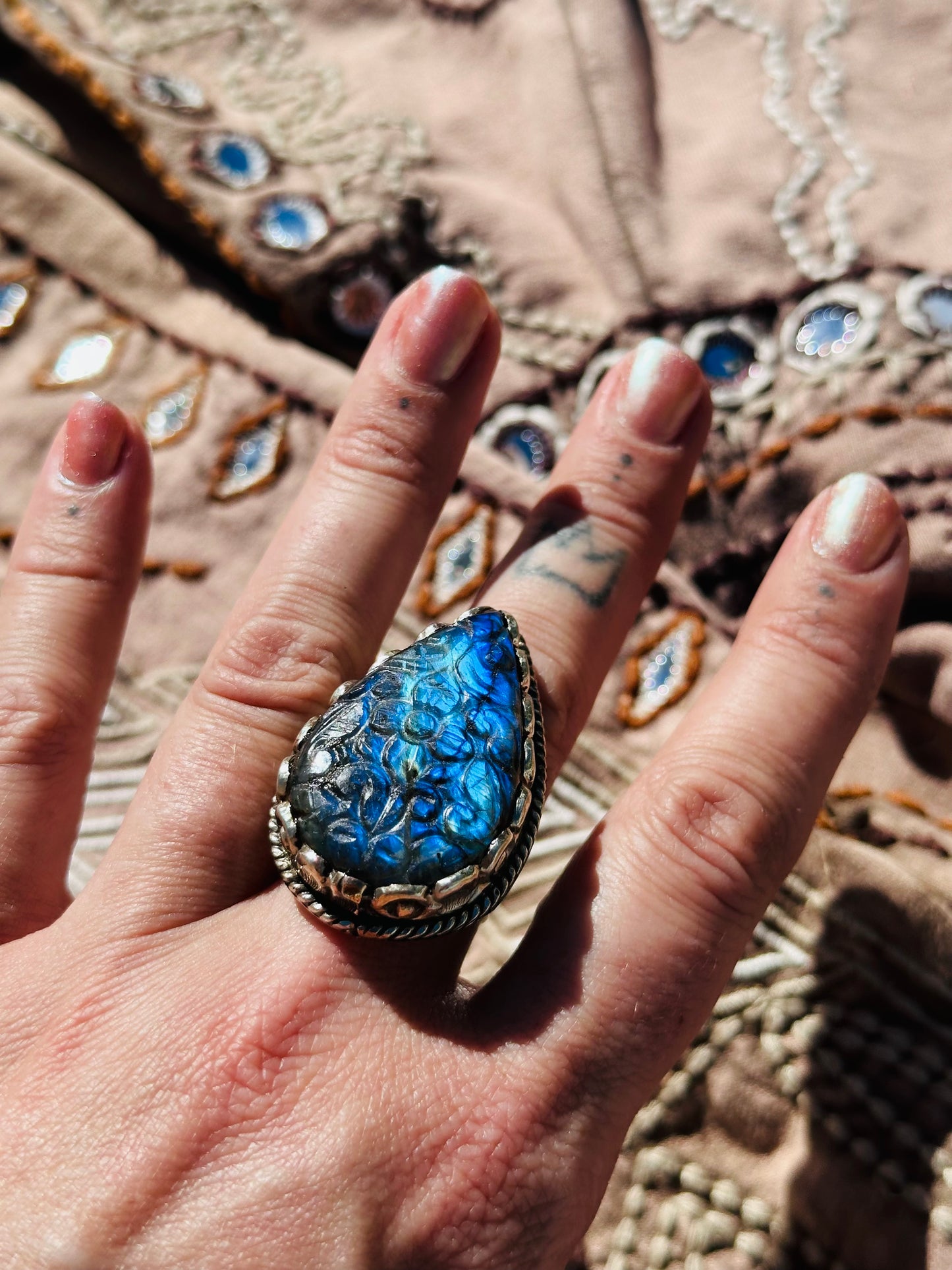 Labradorite Tear Drop Carved Silver Ring