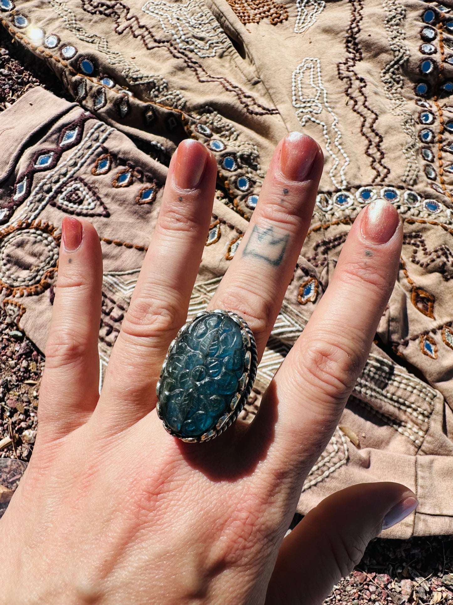 Labradorite Oval Carved Silver Ring