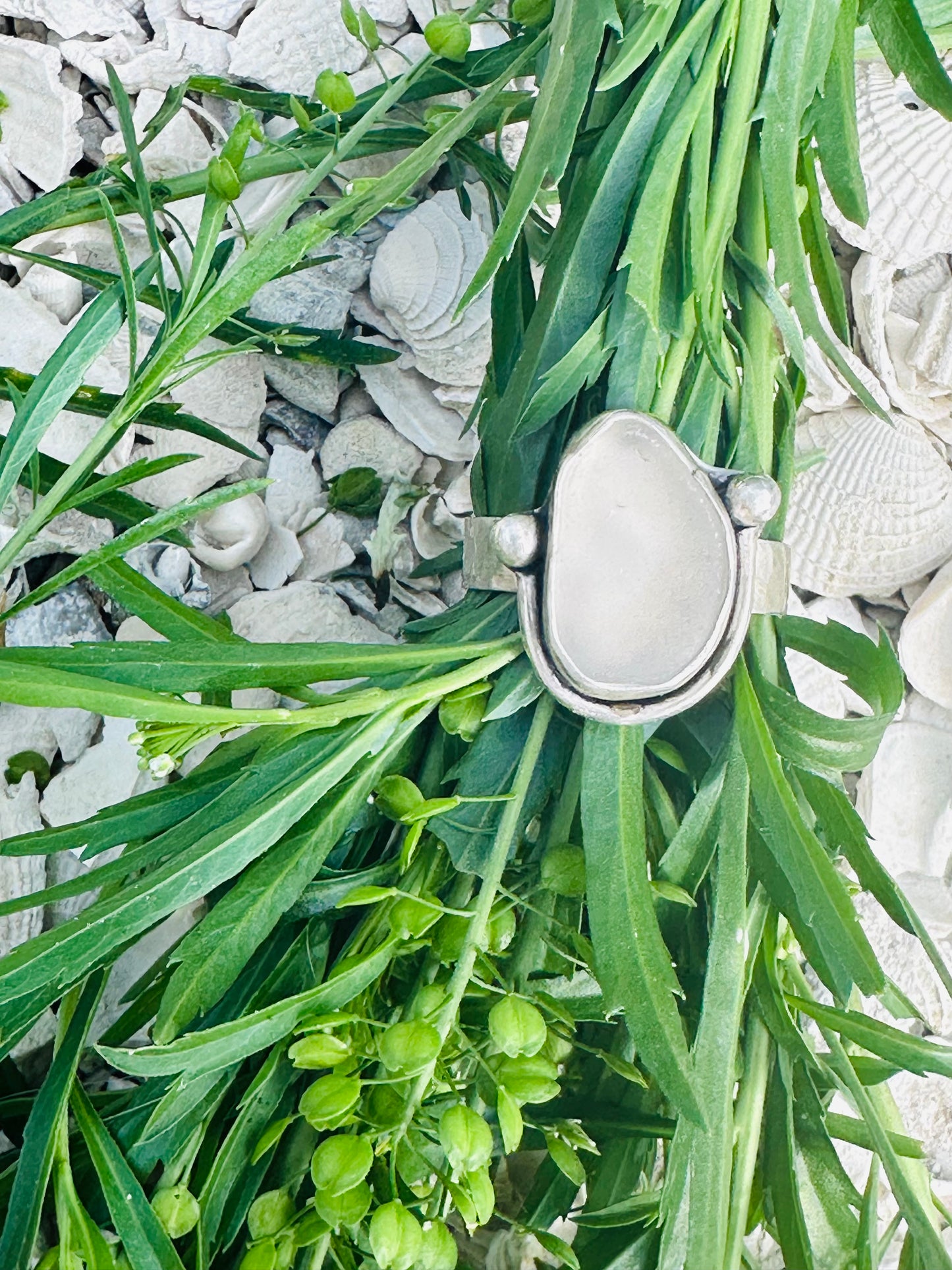 Silver Hammered Clear Sea Glass Ring π