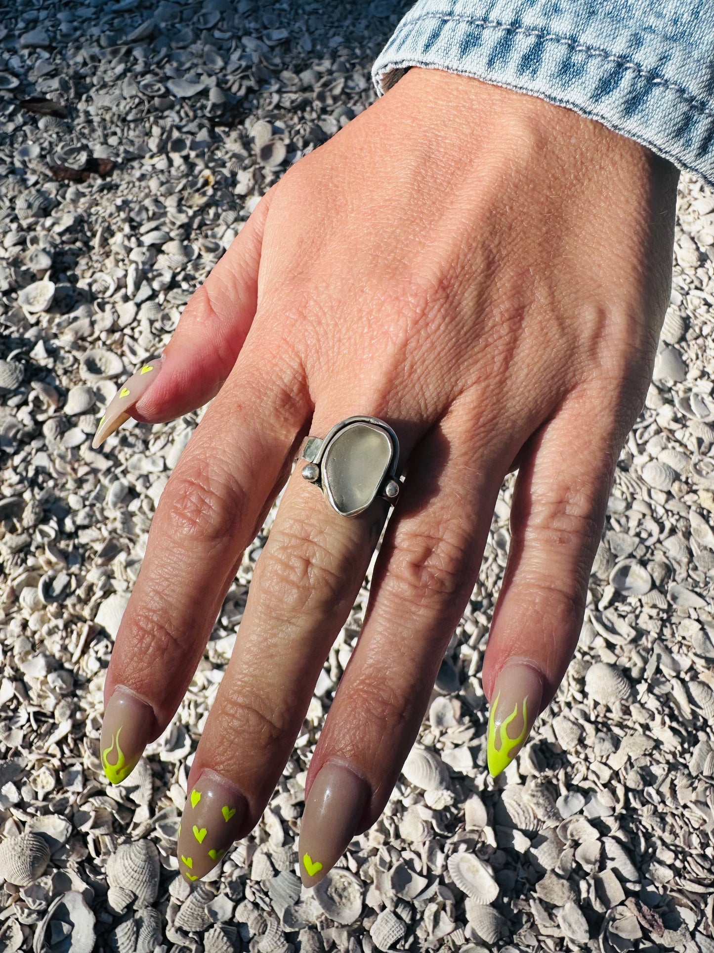 Silver Hammered Clear Sea Glass Ring π