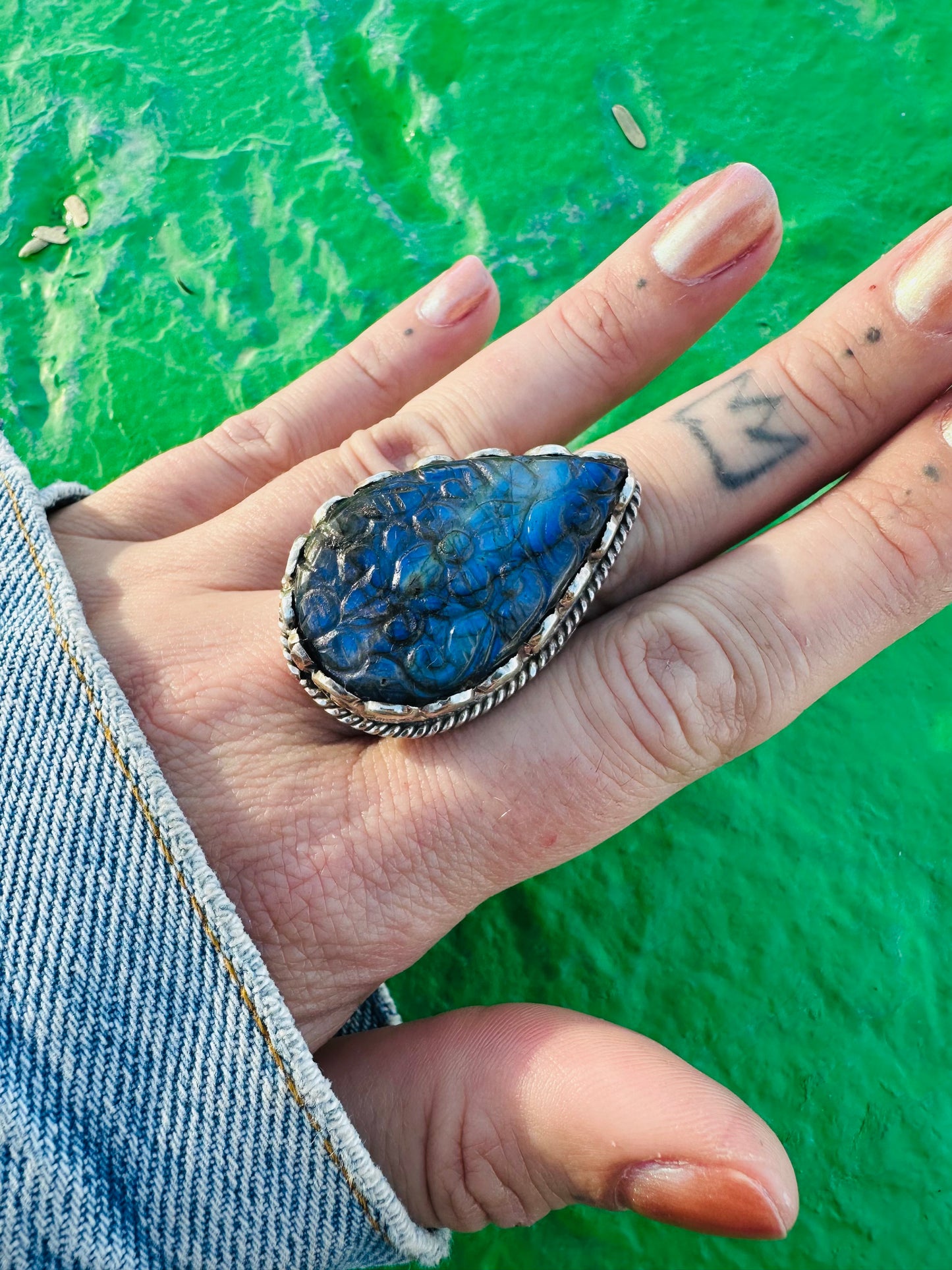 Labradorite Tear Drop Carved Silver Ring